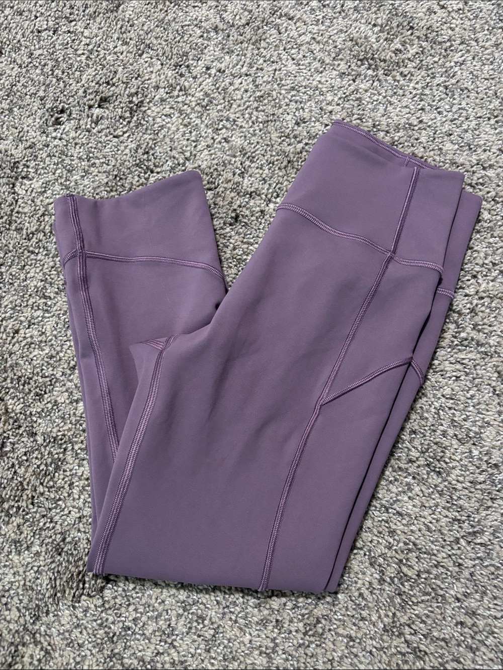 Lululemon In Movement Crop *Everlux 19" size 4 - Picture 1 of 5